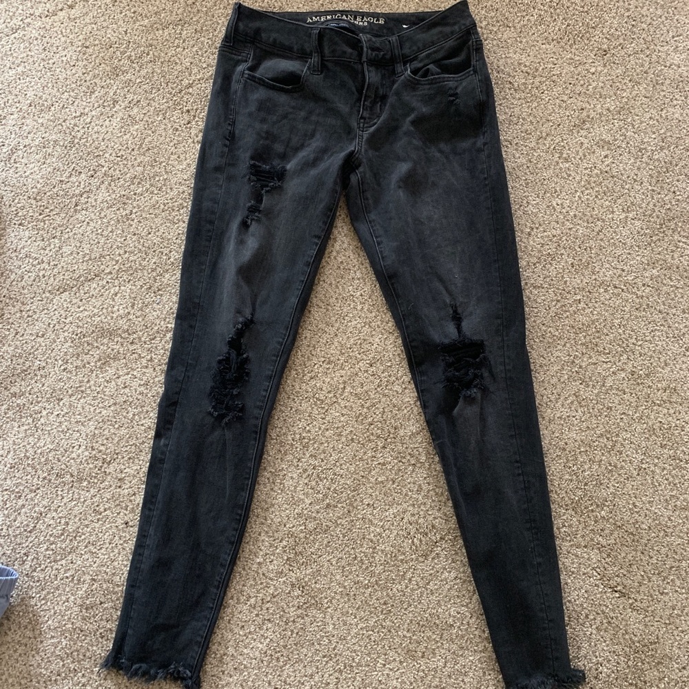 Black ripped skinny jeans